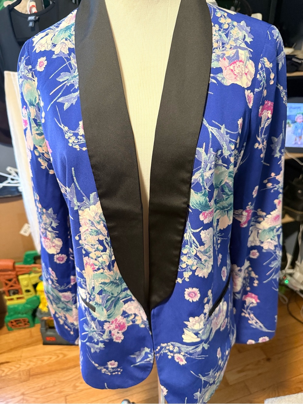 LC Lauren Conrad Royal Blue Floral Blazer with Black Shawl Collar